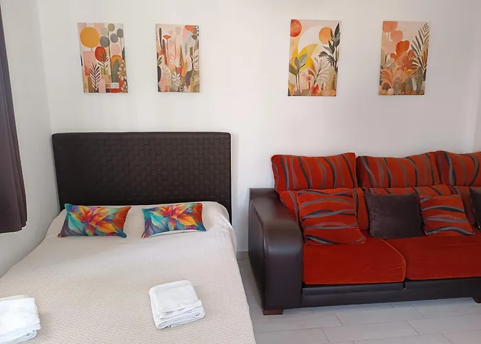 Estudio A 50mt Del Mar, Zona Palacio De Congresos Apto 7 * Estepona