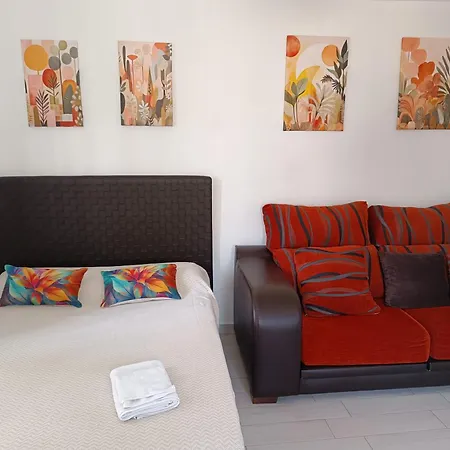 Estudio A 50mt Del Mar, Zona Palacio De Congresos Apto 7 * 埃斯特波纳